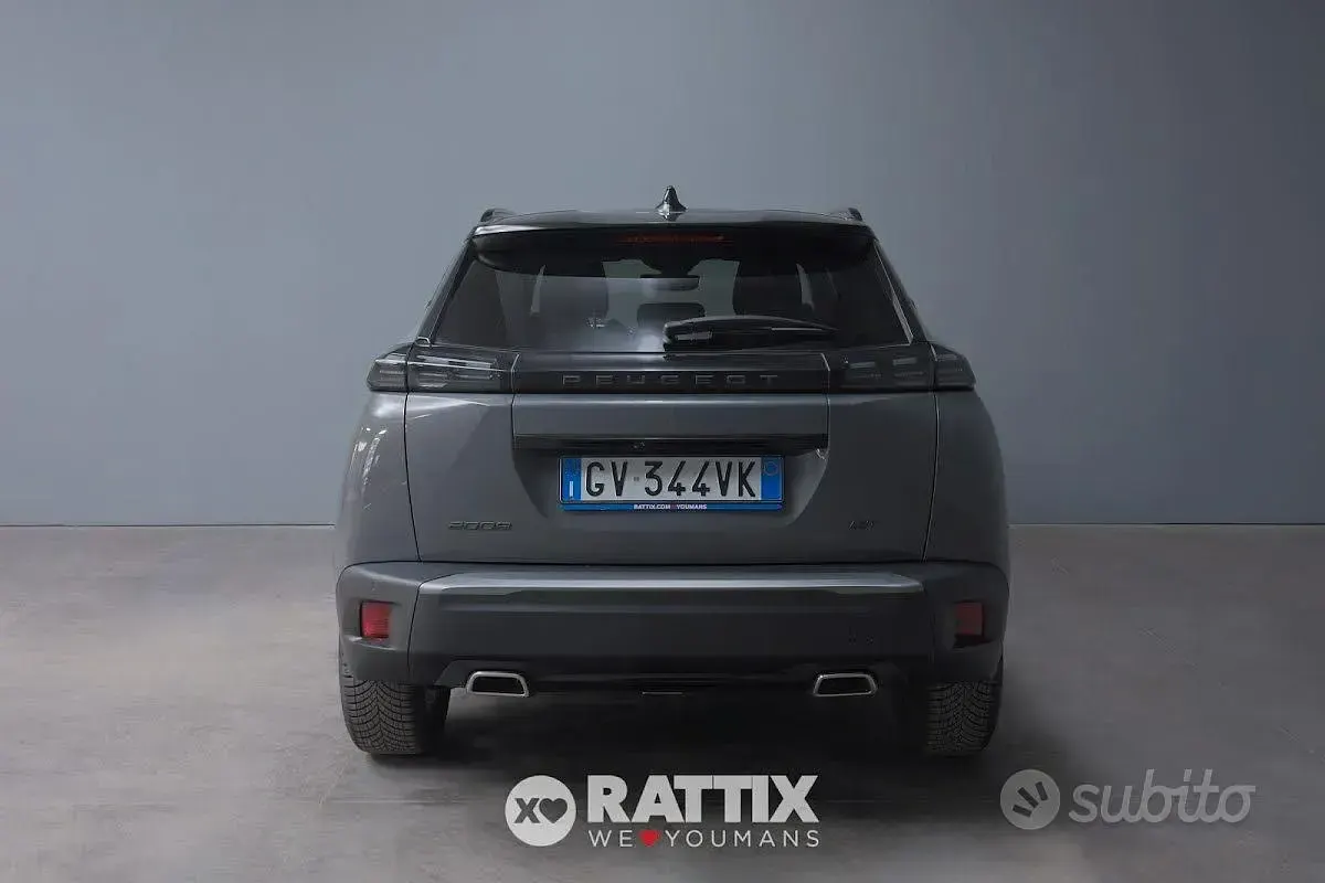 Usata Peugeot 2008 GT 131 CV (96 kW) 2024 Grigio selenium SUV