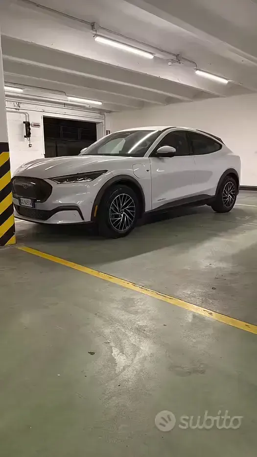Usata Ford Mustang Mach-E Standard Range 100 kW (136 CV) 2021 Grigio SUV