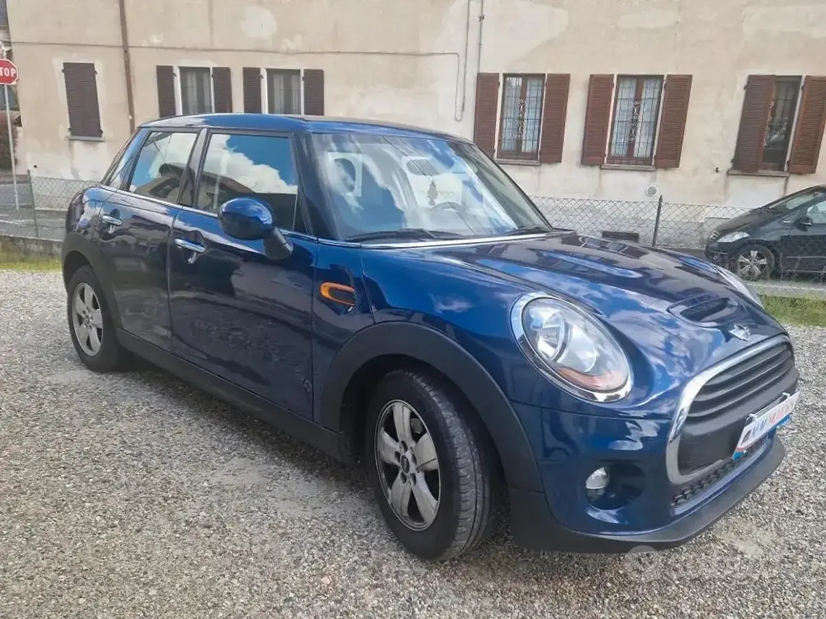Usata Mini ONE 102 CV (75 kW) 2015 Blu/azzurro Utilitaria