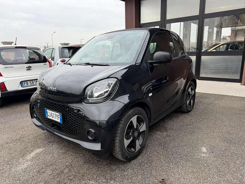 Usata Smart ForTwo Coupé Pulse 41 kW (56 CV) 2022 Nero Utilitaria