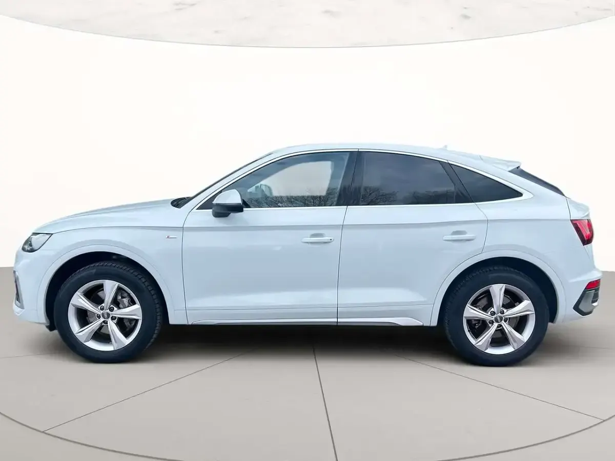 Usata Audi Q5 Sportback S-line plus 204 CV (150 kW) 2022 Bianco ghiacciaio metallizzato SUV