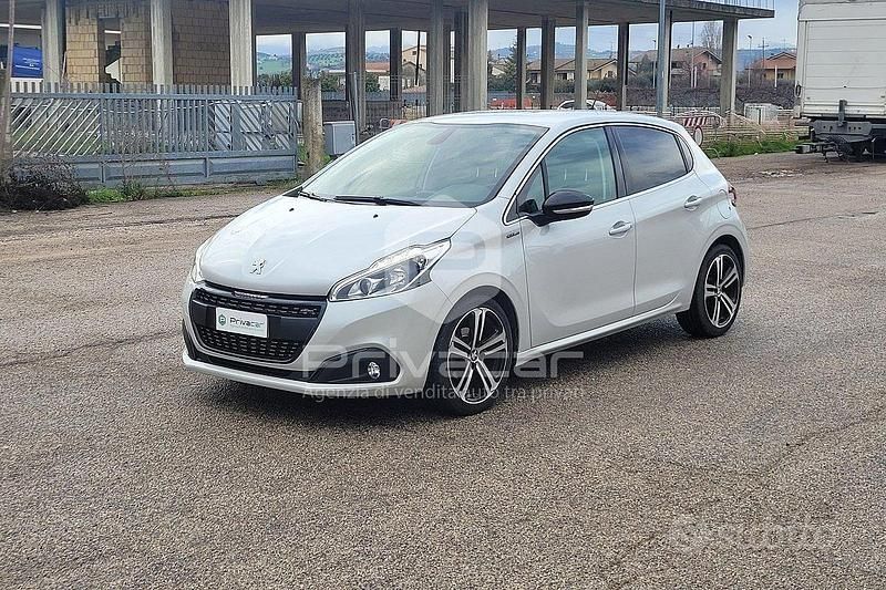 Usata Peugeot 208 GT 102 CV (75 kW) 2019 Bianco Utilitaria