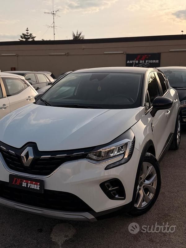 Usata Renault Captur Intens 95 CV (69 kW) 2020 Grigio SUV