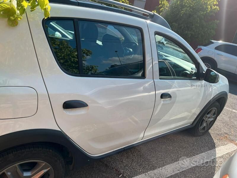 Usata Dacia Sandero Comfort 95 CV (69 kW) 2019 Bianco Utilitaria