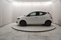 Usata Lancia Ypsilon Gold 70 CV (51 kW) 2023 Bianco Utilitaria