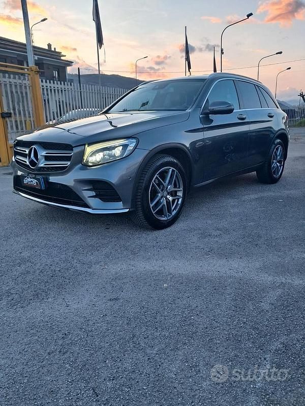 Usata Mercedes GLC250 Executive 204 CV (150 kW) 2016 Grigio SUV