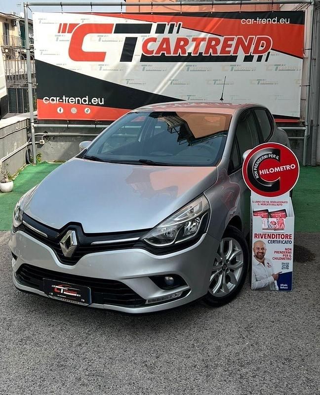 Usata Renault Clio IV Business 89 CV (65 kW) 2018 Grigio Berlina