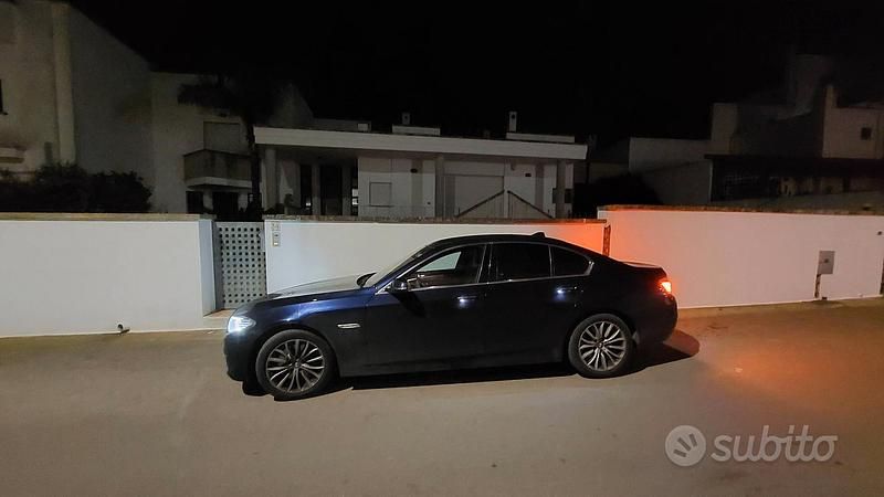 Usata BMW 525 Luxury Line 218 CV (160 kW) 2016 Blu Berlina