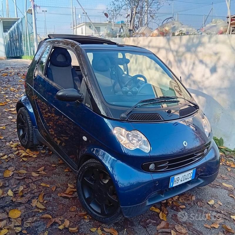 Blu Usata 2006 Smart ForTwo Cabrio Pulse Cabrio | 3200 € - Immagine 1/4