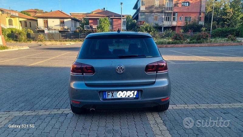 Usata VW Golf VI 105 CV (77 kW) 2011 Utilitaria