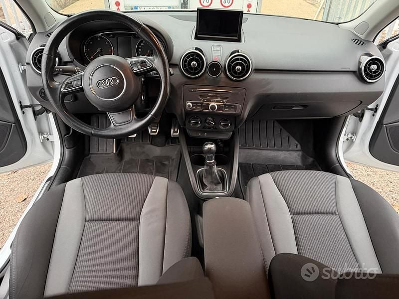 Usata Audi A1 Sportback 90 CV (66 kW) 2015 Bianco Utilitaria