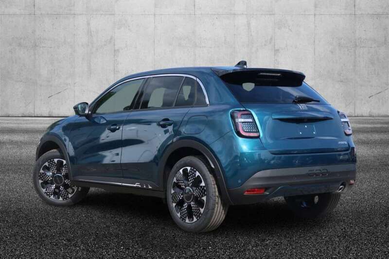 Usata Fiat 600 La Prima 101 CV (74 kW) 2024 Blu/azzurro SUV