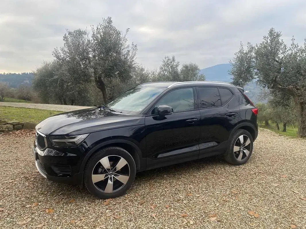 Usata Volvo XC40 Business Edition 150 CV (110 kW) 2019 Nero SUV