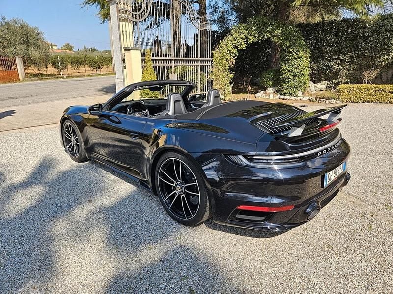Usata Porsche 911 Turbo S Cabriolet 650 CV (478 kW) 2022 Nero Cabrio