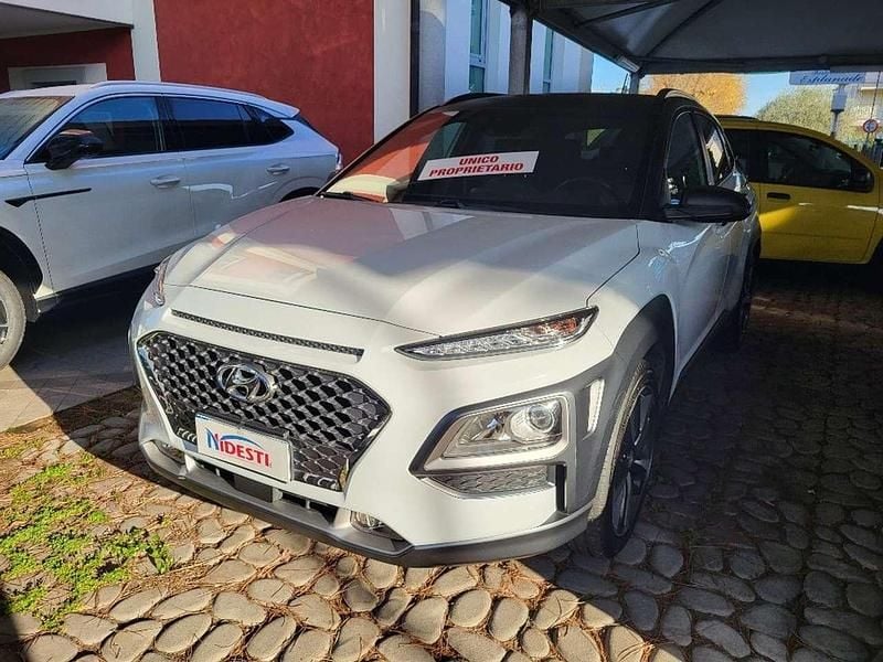 Usata Hyundai Kona Xpossible 120 CV (88 kW) 2017 Bianco tetto nero SUV
