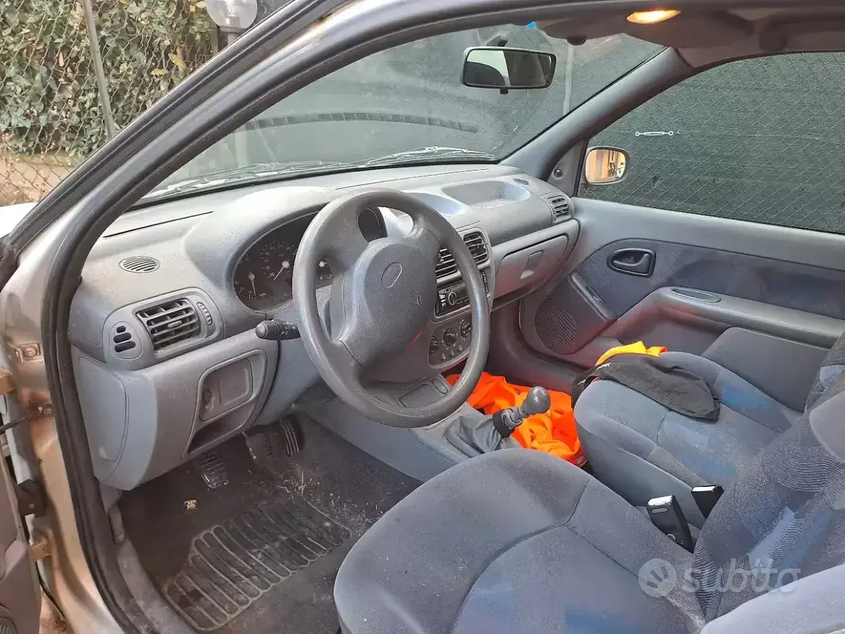Usata Renault Clio 1998 Utilitaria