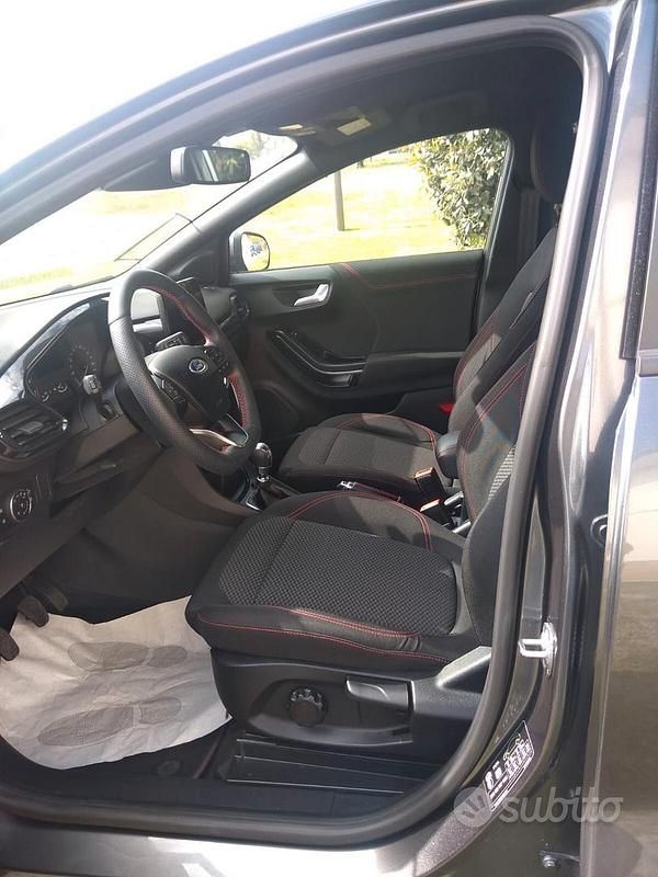 Usata Ford Puma 125 CV (91 kW) 2022 Grigio Berlina