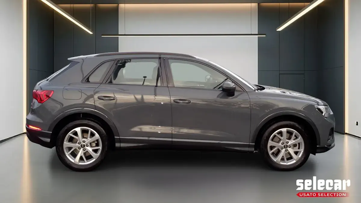 Usata Audi Q3 Advanced 200 CV (147 kW) 2022 Grigio SUV