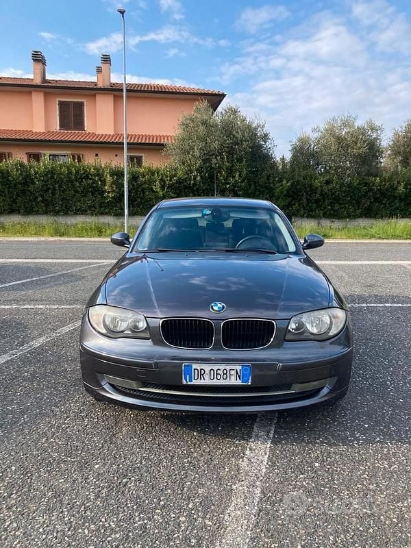 Usata BMW 118 Performance 143 CV (105 kW) 2008 Grigio Utilitaria