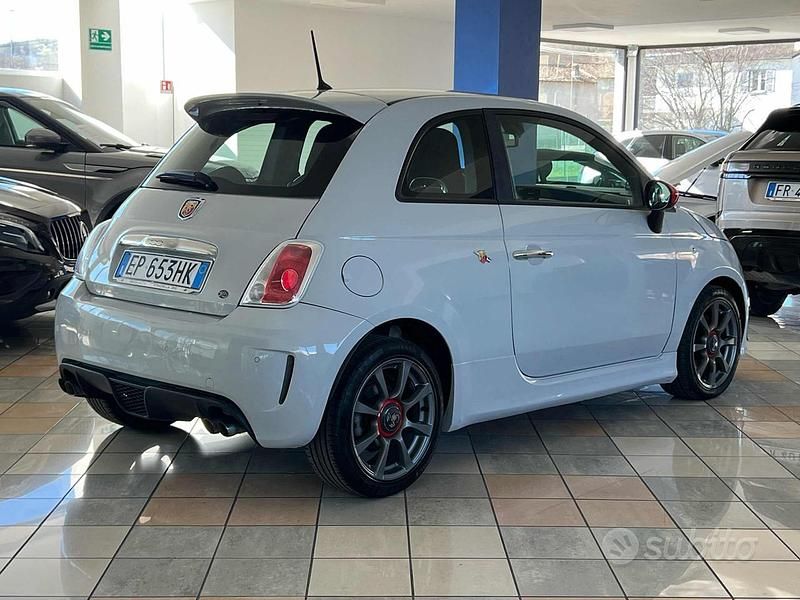 Usata Abarth 500 135 CV (99 kW) 2013 Grigio campovolo Utilitaria