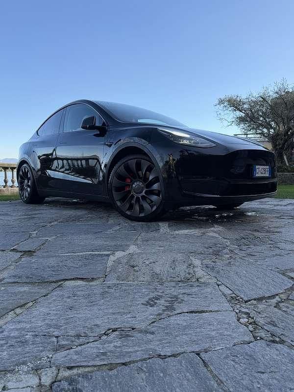 Usata Tesla Model Y Performance 342 kW (466 CV) 2024 Nero SUV