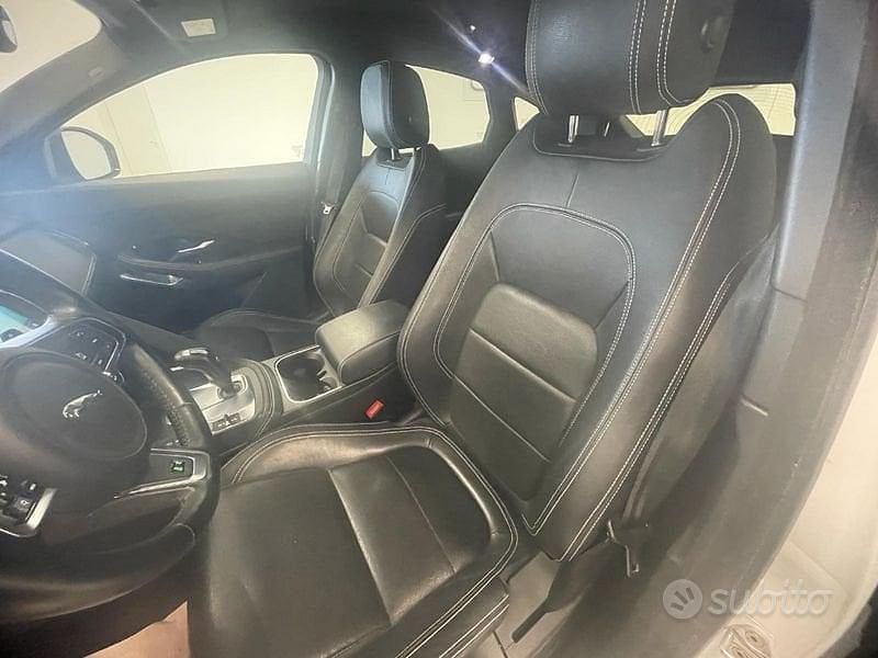 Usata Jaguar E-Pace R-Dynamic 150 CV (110 kW) 2019 Bianco SUV