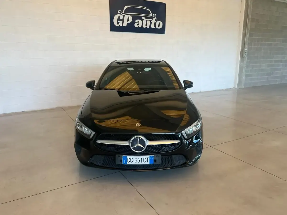 Usata Mercedes A180 116 CV (85 kW) 2020 Nero Berlina