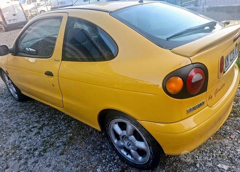 Usata Renault Mégane Coupé 1996 Giallo Coupé