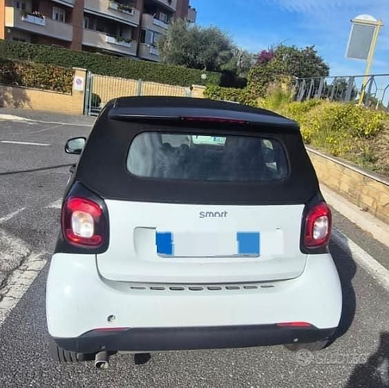 Usata Smart ForTwo Cabrio 2018 Bianco Cabrio