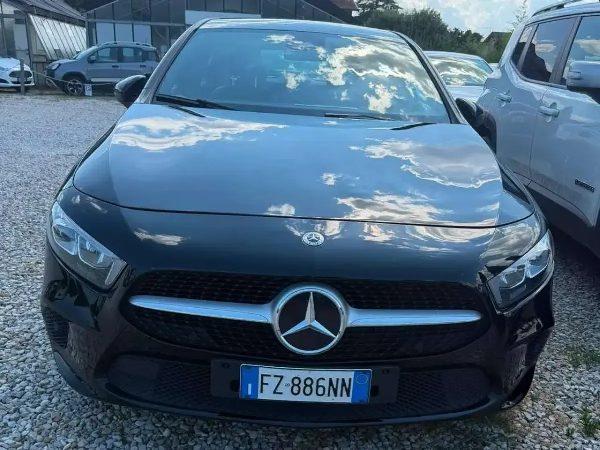 Usata Mercedes A180 116 CV (85 kW) 2020 Nero Berlina