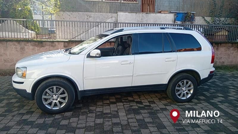 Usata Volvo XC90 Executive 200 CV (147 kW) 2011 Bianco metallizzato SUV