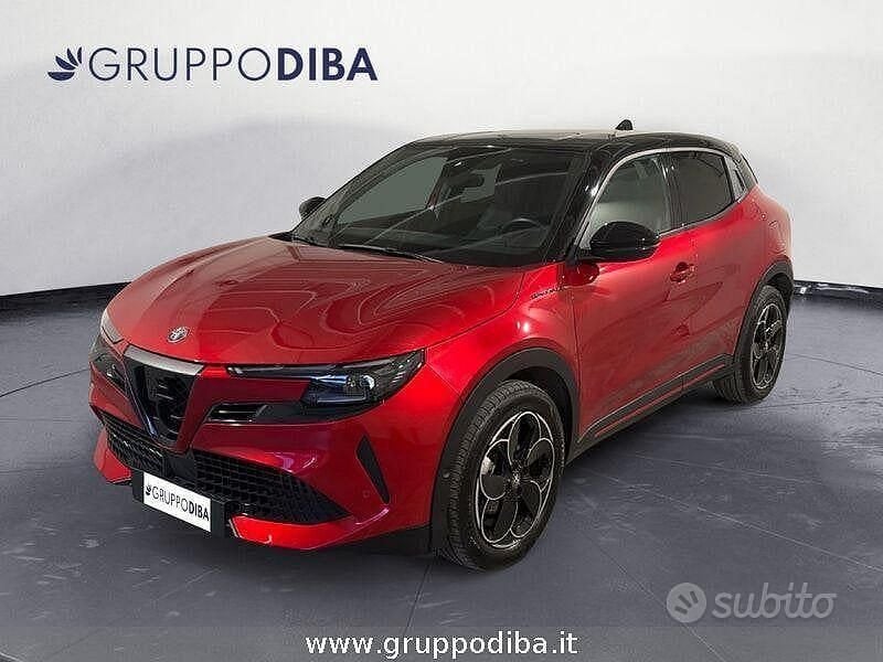 Usata Alfa Romeo Junior Edizione Speciale 114 kW (156 CV) 2024 Rosso SUV