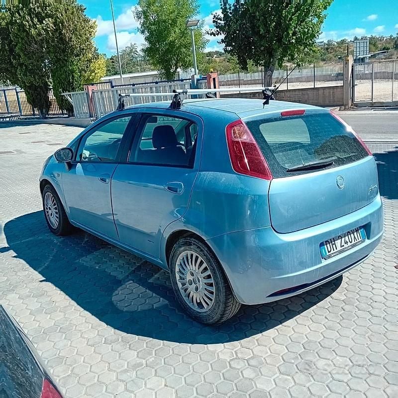Usata Fiat Grande Punto 90 CV (66 kW) 2007 Blu Utilitaria