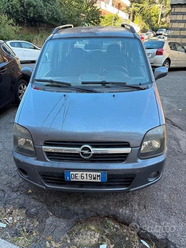 Usata Opel Agila 69 CV (50 kW) 2006 Grigio Utilitaria