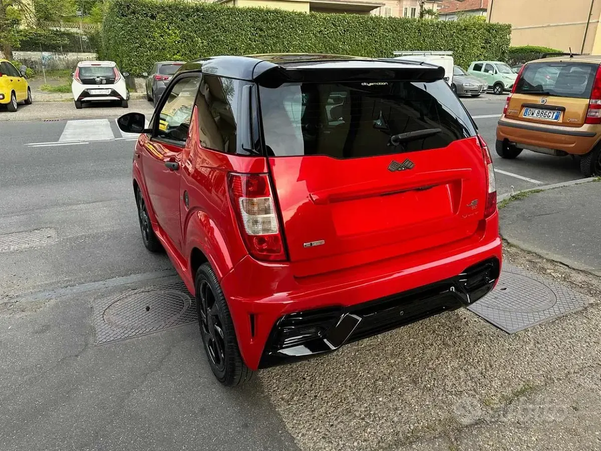 Usata Ligier JS50 2015 Rosso Utilitaria
