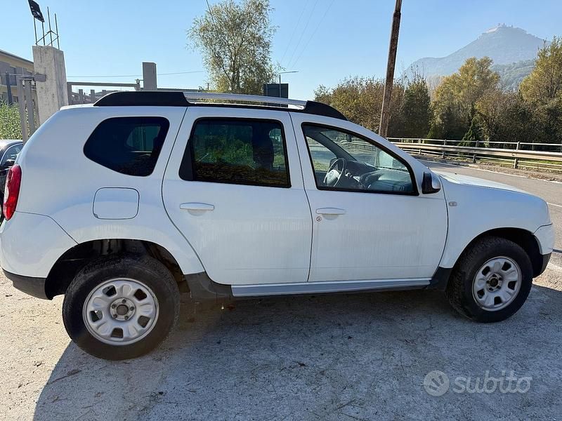 Usata Dacia Duster 110 CV (80 kW) 2012 Bianco Berlina