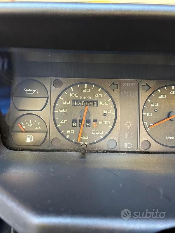 Usata Peugeot 205 Roland Garros 83 CV (61 kW) 1992 Verde Cabrio