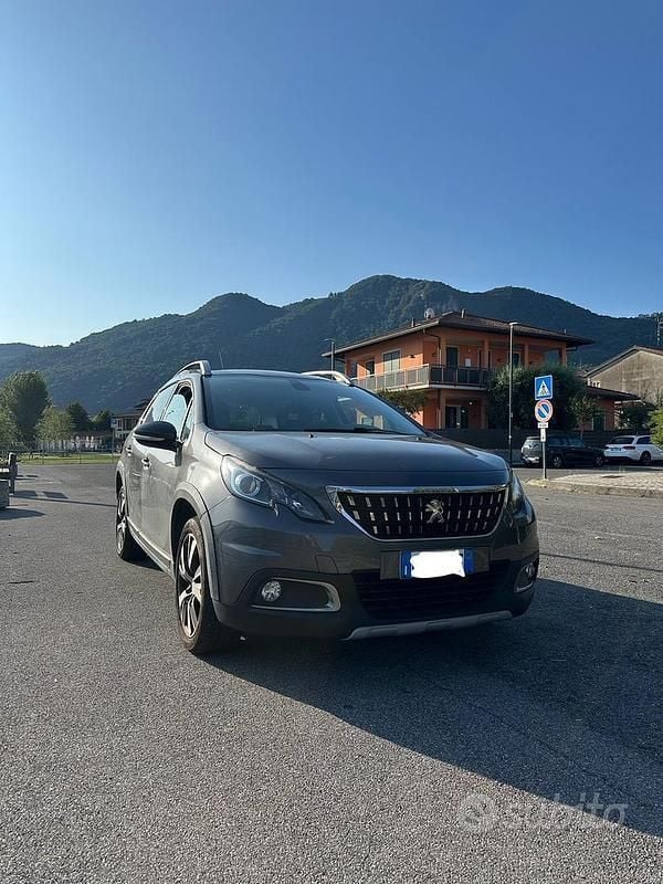 Grigio Usata 2017 Peugeot 2008 GT-line SUV | 7500 € (Super prezzo) - Immagine 1/4