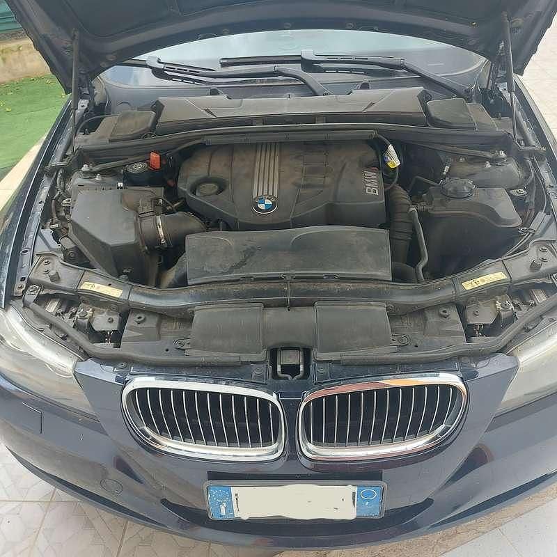 Usata BMW 320 Efficient Dynamics 177 CV (130 kW) 2009 Blu/azzurro Berlina