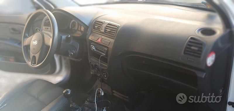 Usata Kia Picanto 62 CV (45 kW) 2010 Utilitaria