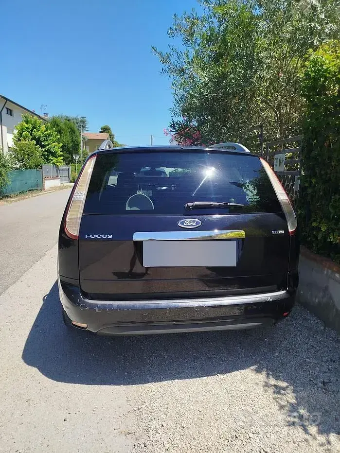 Usata Ford Focus Titanium 90 CV (66 kW) 2008 Nero Station wagon