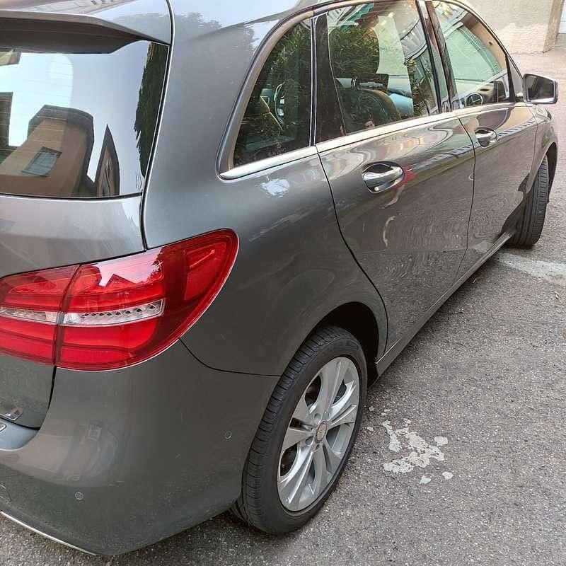 Usata Mercedes B180 109 CV (80 kW) 2016 Utilitaria