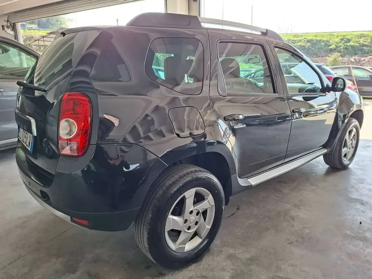 Usata Dacia Duster 90 CV (66 kW) 2012 Grigio SUV