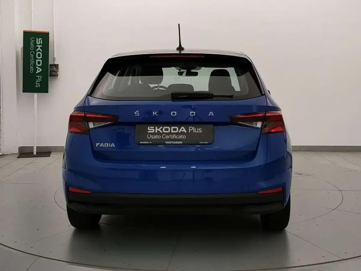 Usata Skoda Fabia Ambition 80 CV (58 kW) 2023 Blu/azzurro Utilitaria