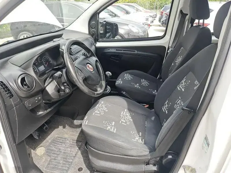 Usata Fiat Qubo Dynamic 95 CV (69 kW) 2011 Bianco Monovolume