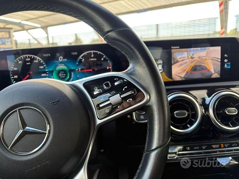Usata Mercedes CLA180 2020 Nero Berlina