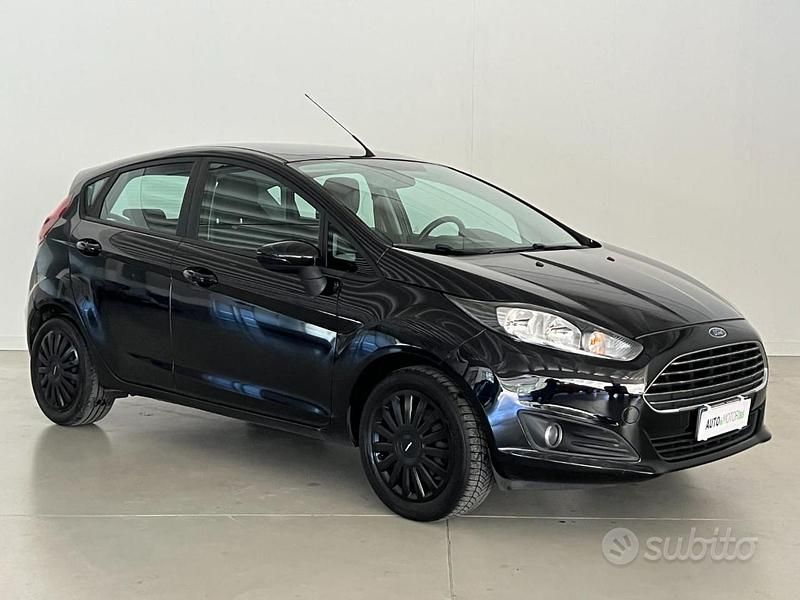 Usata Ford Fiesta 60 CV (44 kW) 2013 Nero Utilitaria