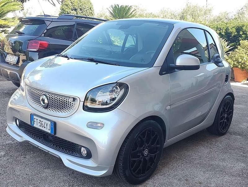 Usata Smart ForTwo Coupé Passion 90 CV (66 kW) 2019 Utilitaria