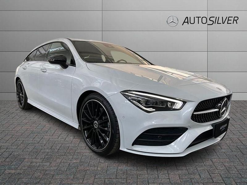 Usata Mercedes CLA200 Shooting Brake Premium 150 CV (110 kW) 2023 Bianco / pastello Station wagon