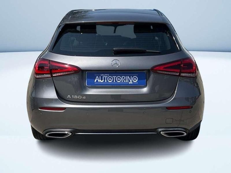 Usata Mercedes A180 116 CV (85 kW) 2020 Grigio Berlina